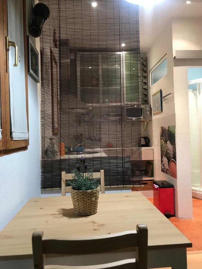 Apartamento En Corrala Madrid Kültér fotó